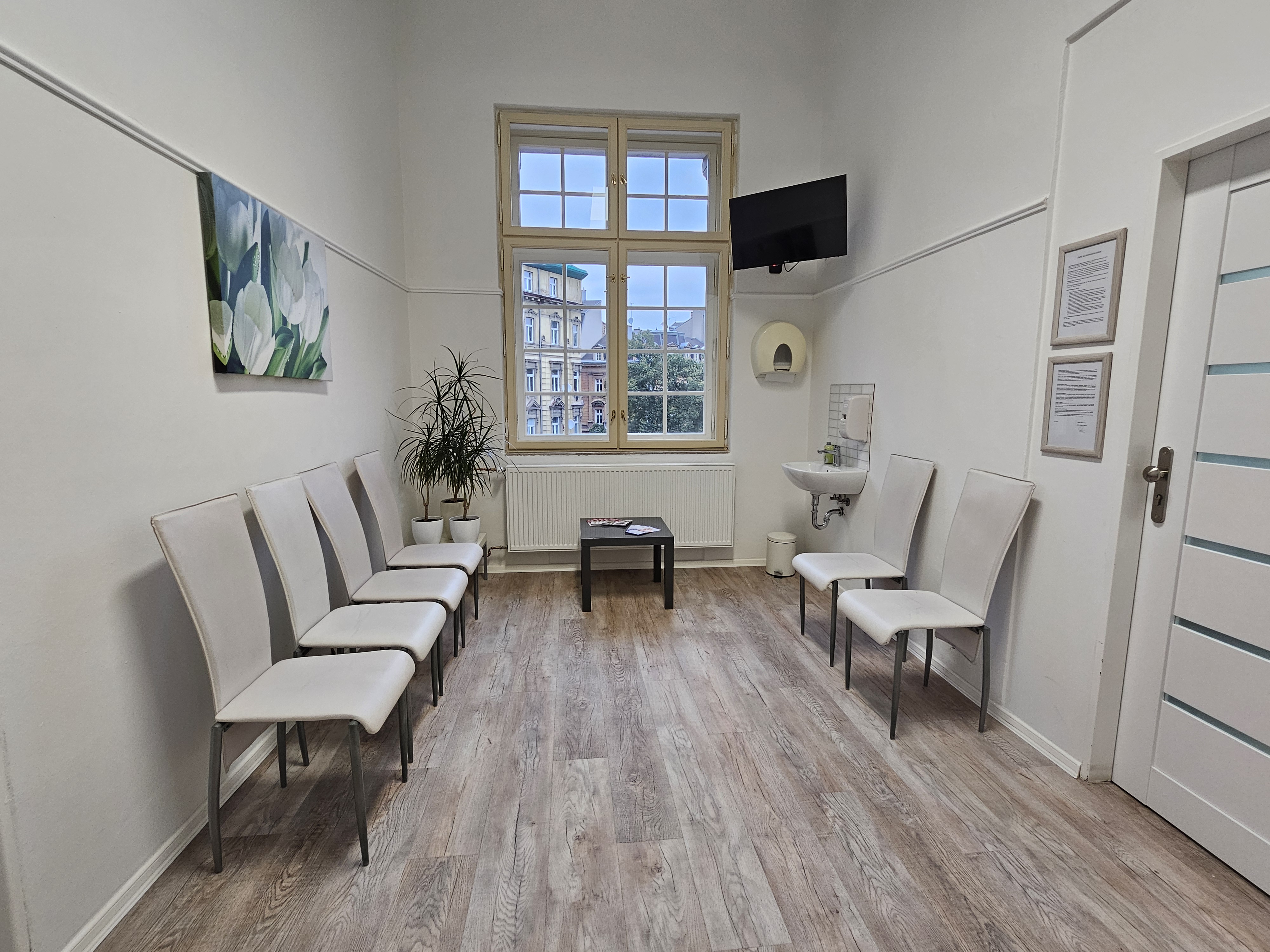 photo of the waiting room